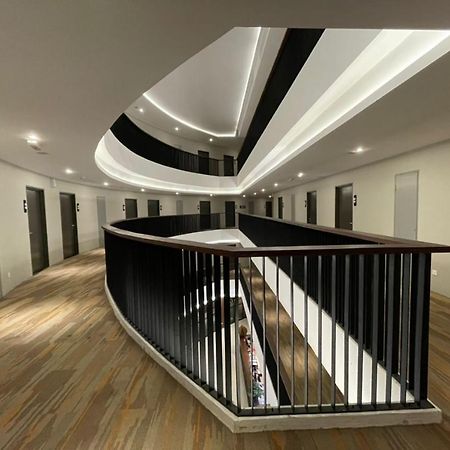 Roxy Hotel Serian Eksteriør bilde