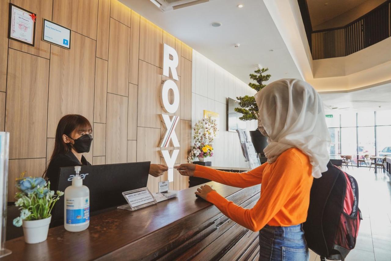 Roxy Hotel Serian Eksteriør bilde