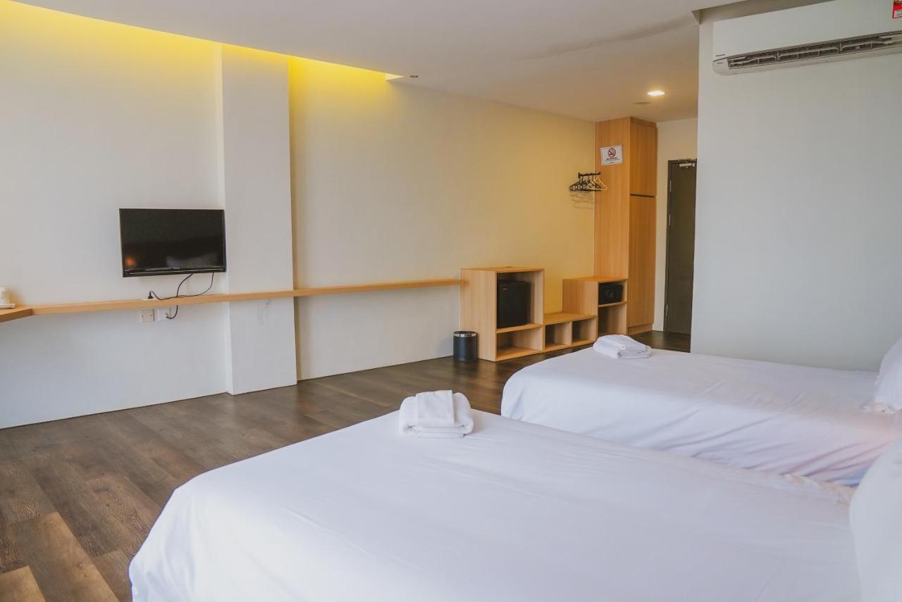 Roxy Hotel Serian Eksteriør bilde