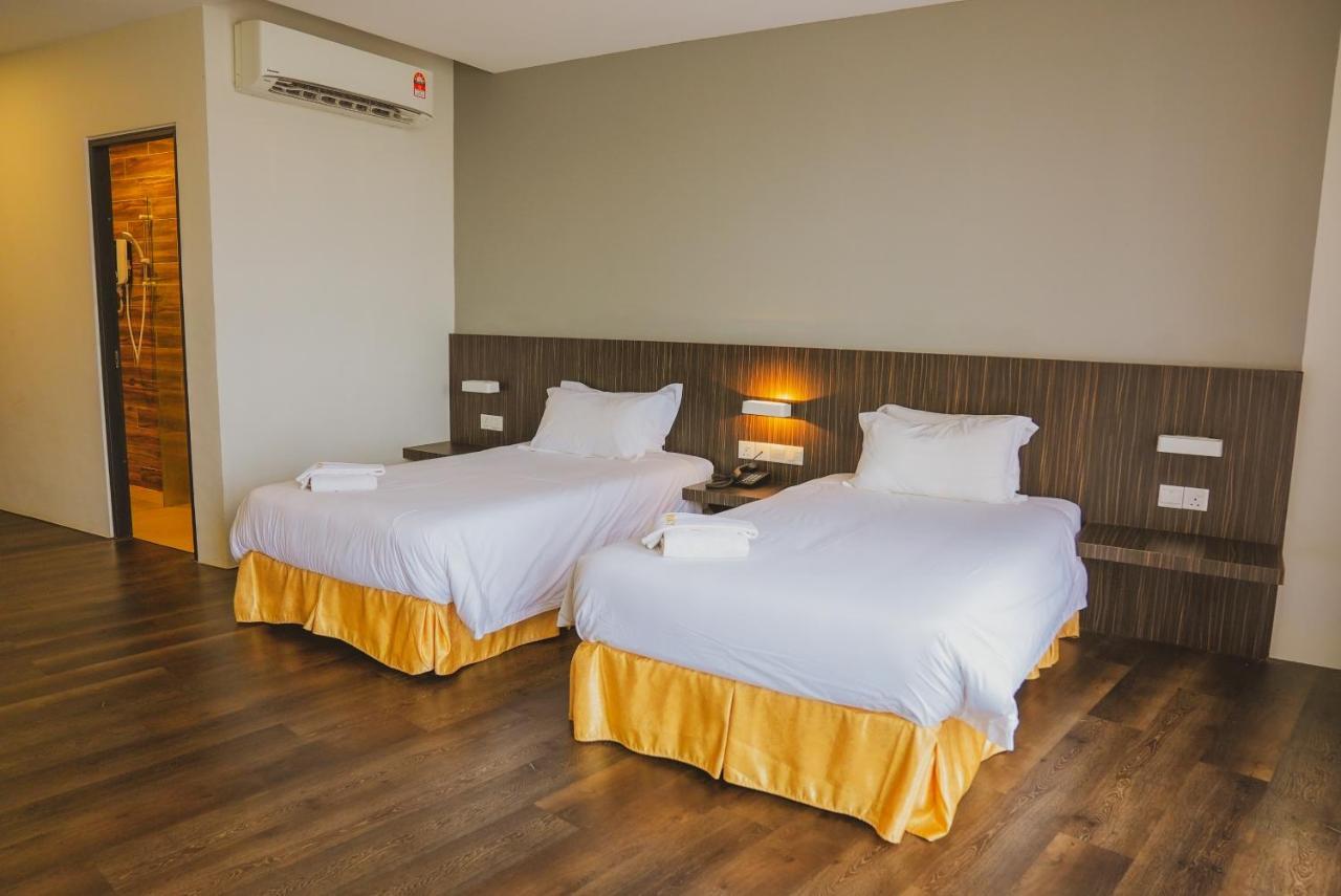 Roxy Hotel Serian Eksteriør bilde