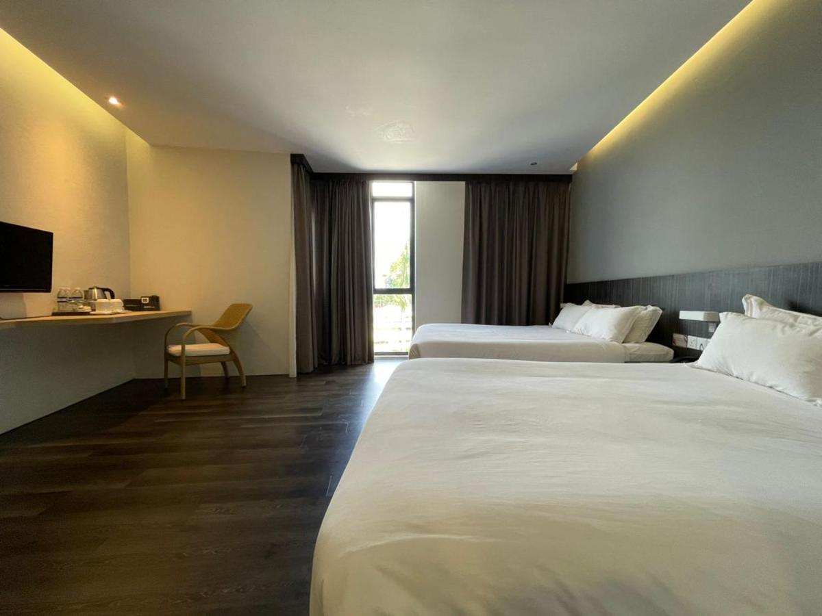 Roxy Hotel Serian Eksteriør bilde