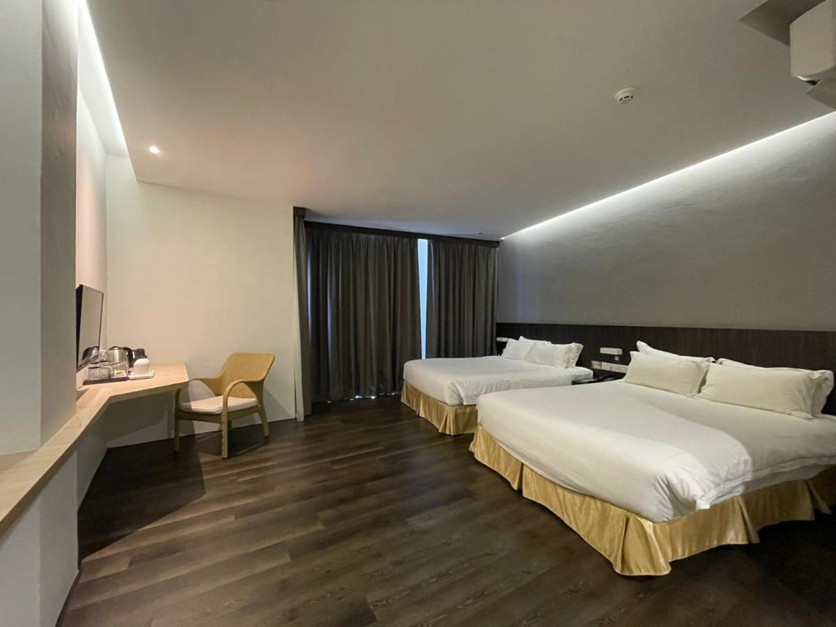 Roxy Hotel Serian Eksteriør bilde
