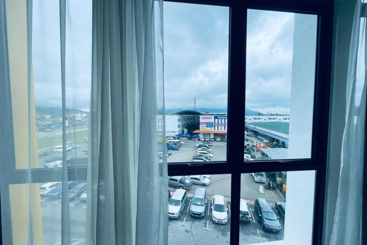 Roxy Hotel Serian Eksteriør bilde