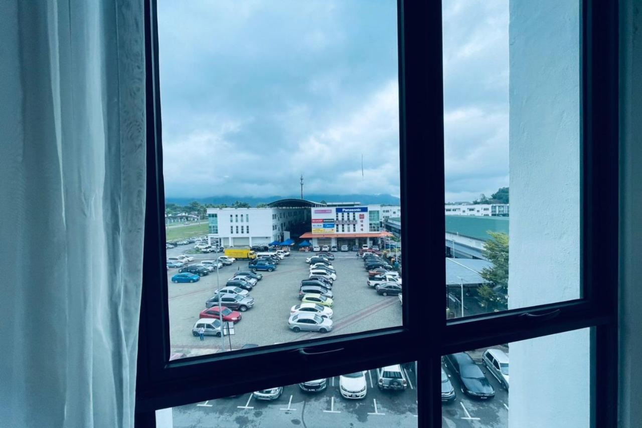 Roxy Hotel Serian Eksteriør bilde