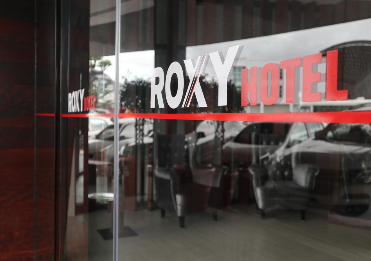 Roxy Hotel Serian Eksteriør bilde